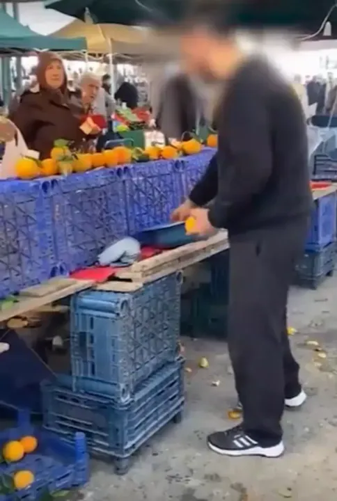 Portakalı Sulu Göstermek İçin Yaptığı Şey Şaşkına Çevirdi